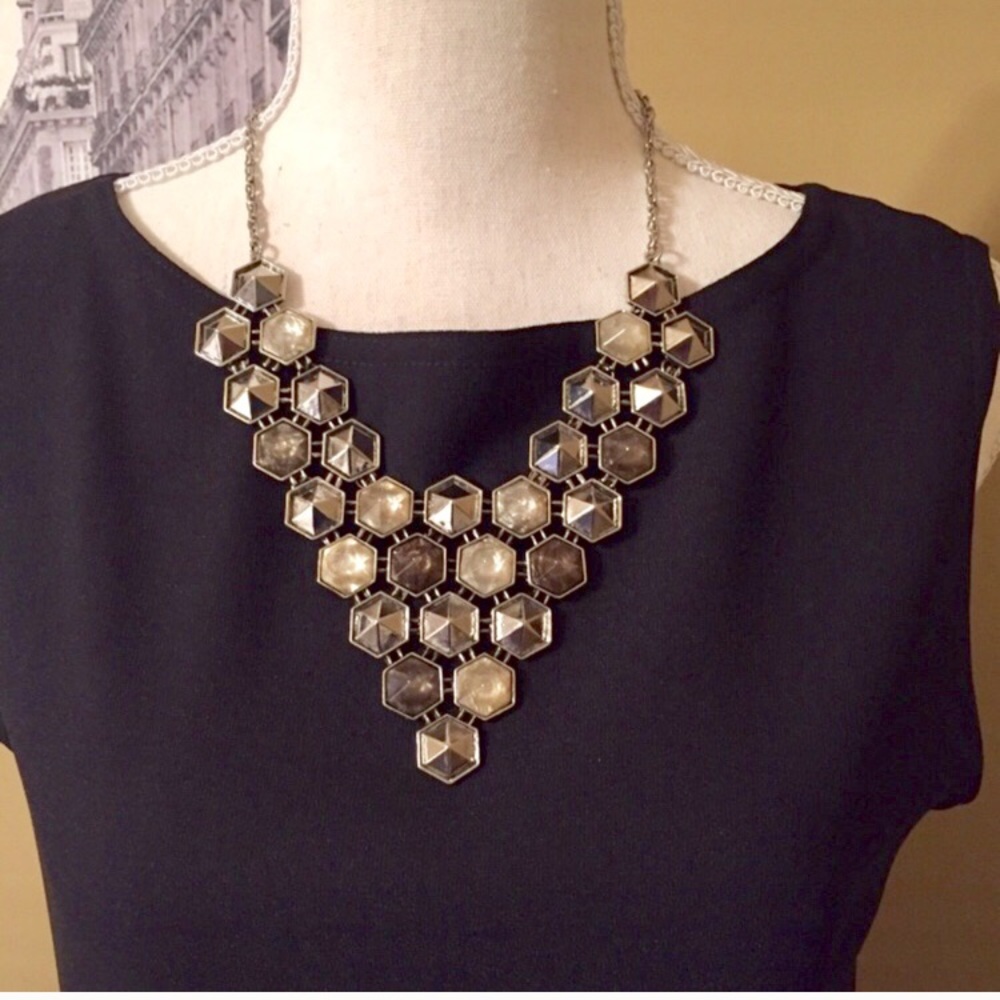 🛍Designer Inspired Statement Necklace & Earrings